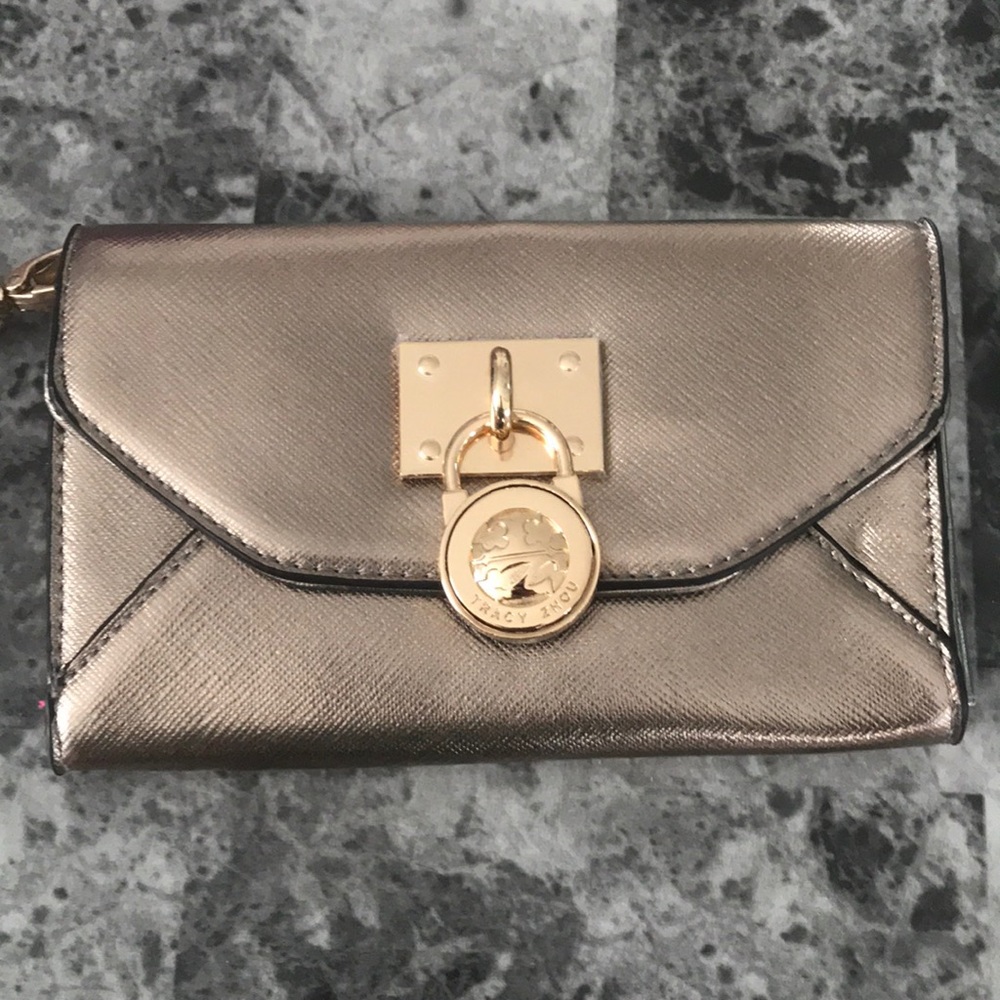 Tracy Zhou wallet